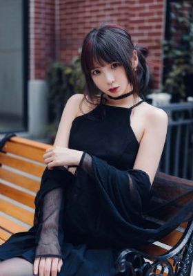双性美人被花式玩弄_国语迅雷下载